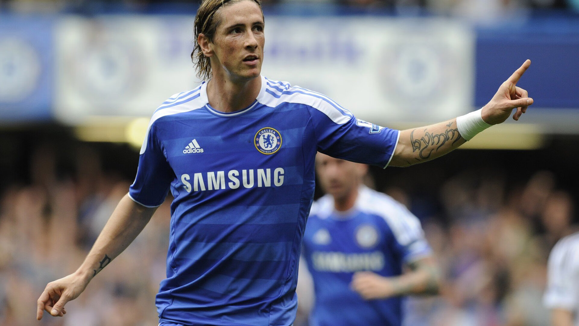 墨西哥骑手卡洛斯·汉克在巴黎奥运会上与“Porthos Maestro WH Z”马匹携手参赛，表现出色。