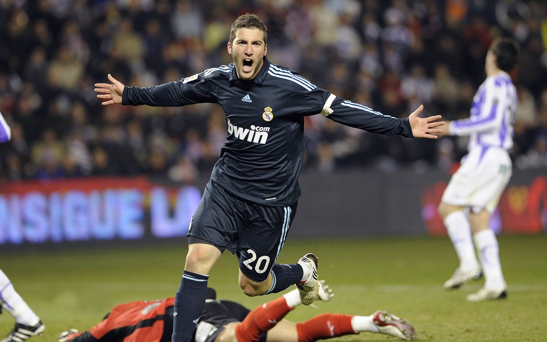 德甲球队积极推动社区足球，弘扬足球文化，社区足球比赛活动策划方案